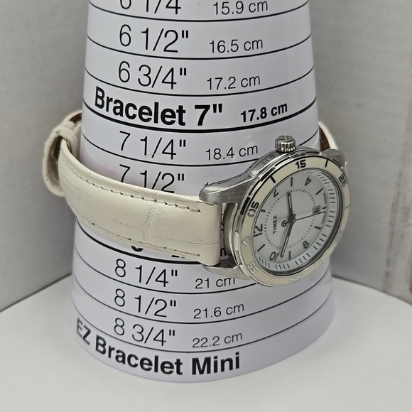 Womens Timex Premium Date Watch White Silver WR50M Rotating Bezel New Battery - Picture 6 of 12